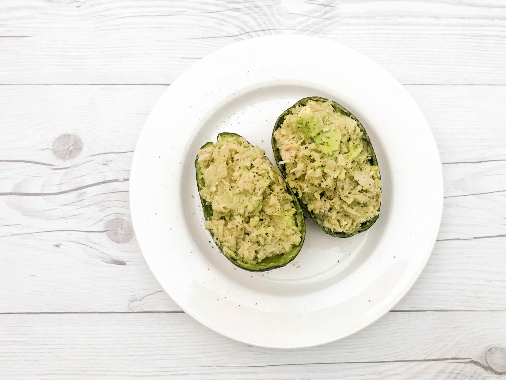 Avocado tuna salad