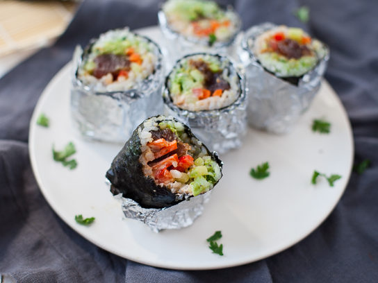 mini tuna sushi burritos