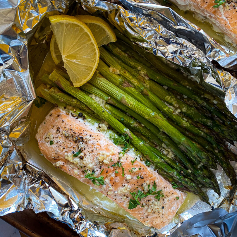 Salmon and Asparagus Foil Packet Recipe • Seafood Nutrition Partnership